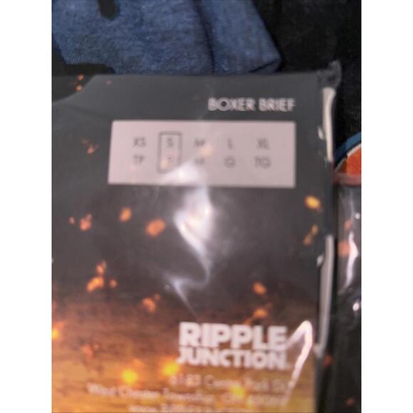 Attack on titan boxer briefs size small 2 Packs New In Package - Picture 4 of 7